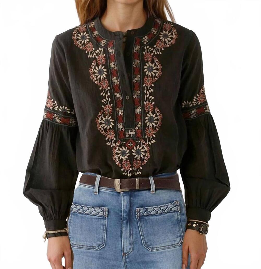 NEW MAISON HOTEL veera blouse